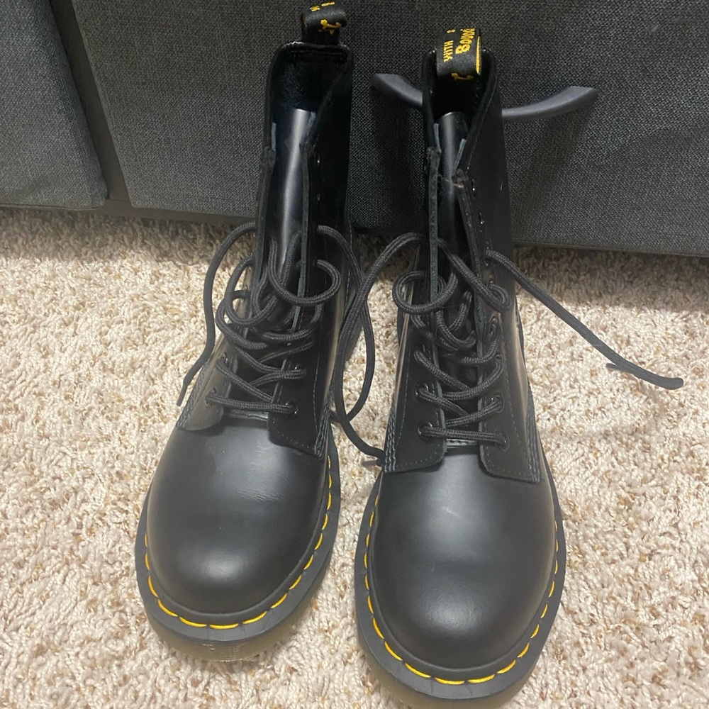 Black Dr Martens 1460 boots size 8